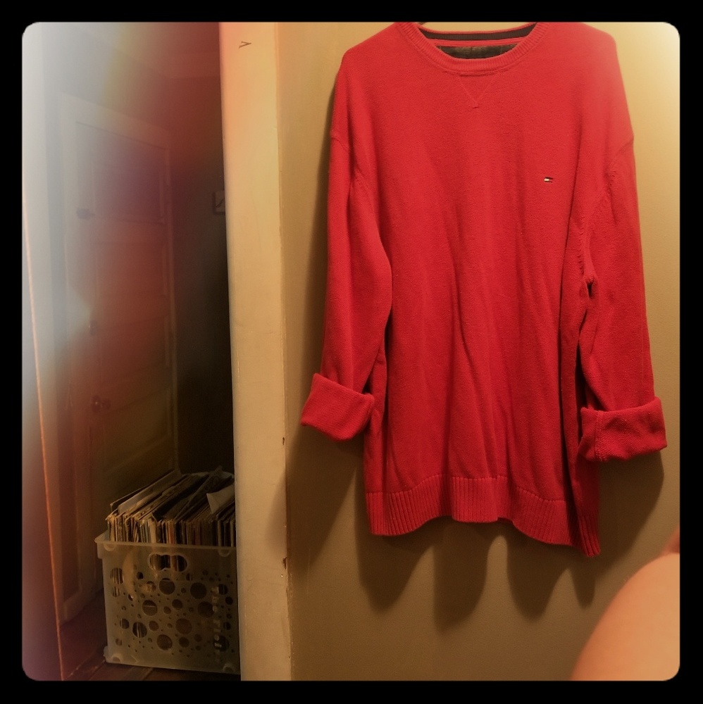Tommy Hilfiger red sweater vintage